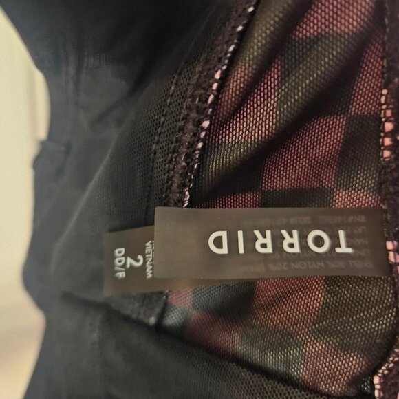 2 DD/F Torrid Bikini Top - Picture 4 of 4